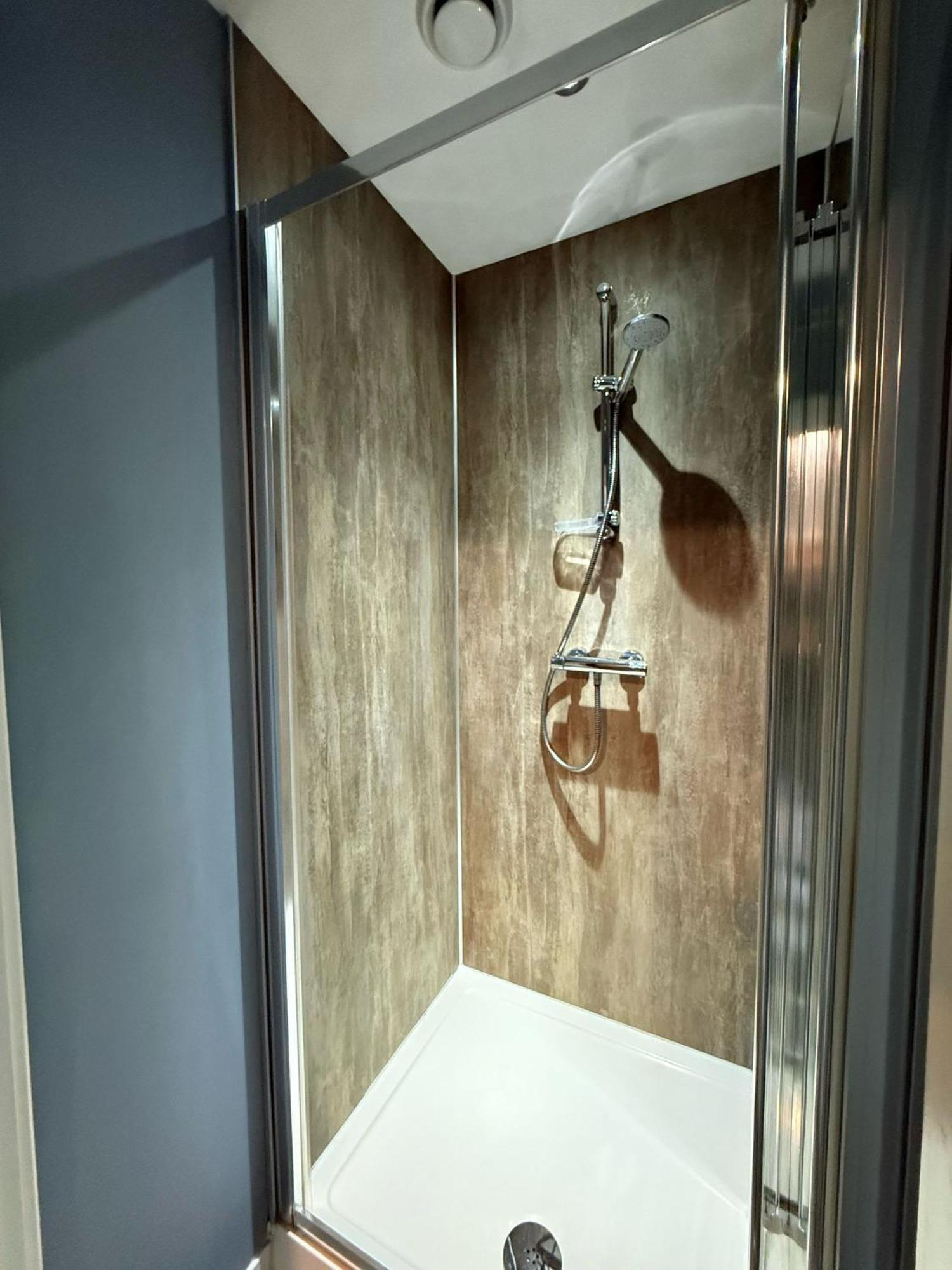 3 Bedroom Apartment In The Heart Of Newcastle - Modern - Sleeps 6 Eksteriør billede